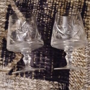 4/$80 Pinwheel Crystal Glassware - Set Of 2